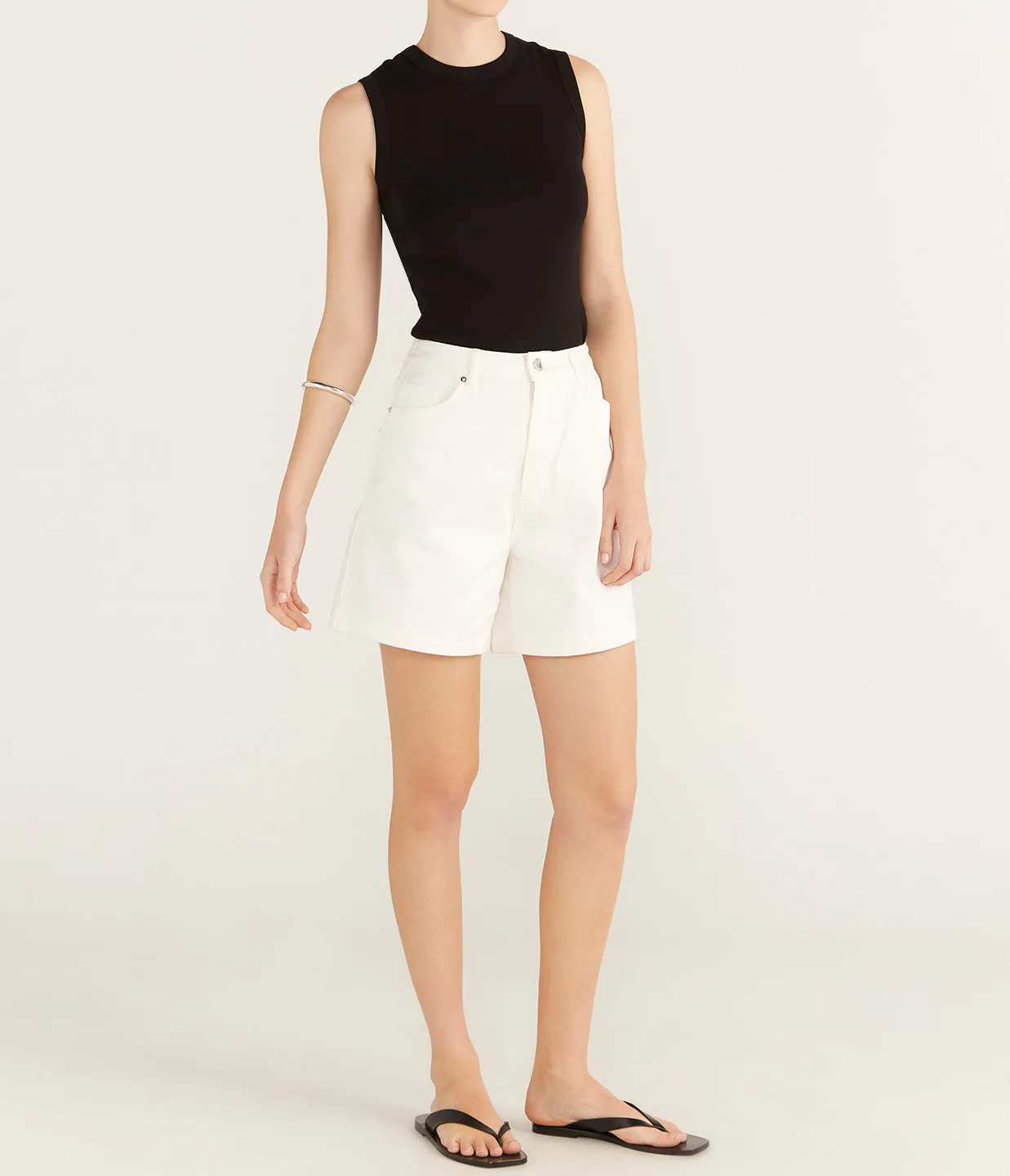 Brody Short in Vintage White