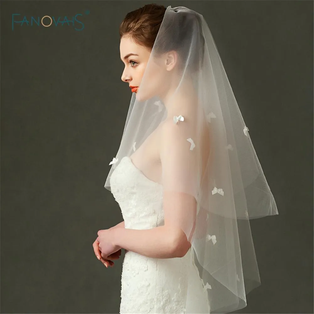 Elbow Length Bows Veil